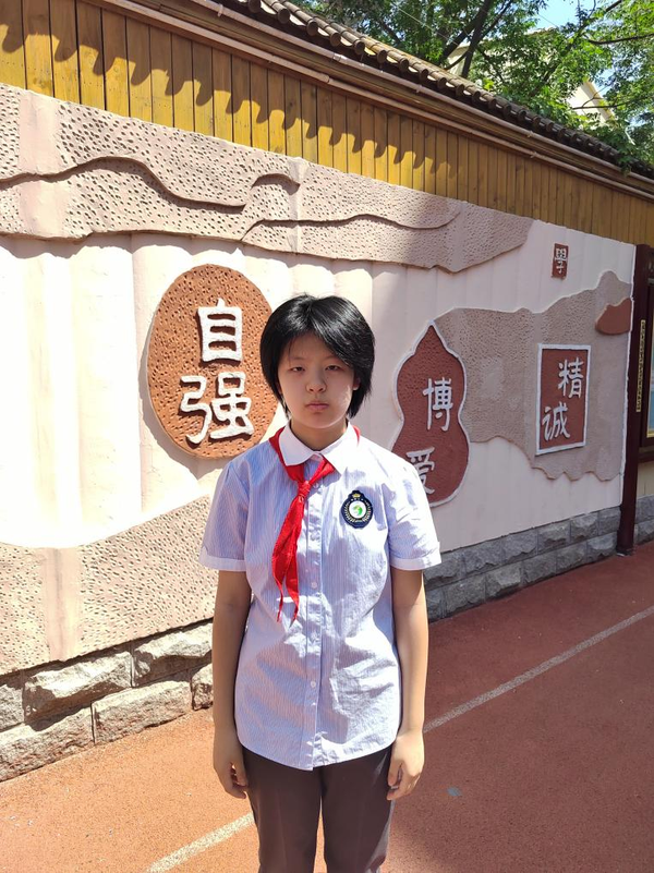 东校区八2班 董子牧 东校区八2班 董子牧